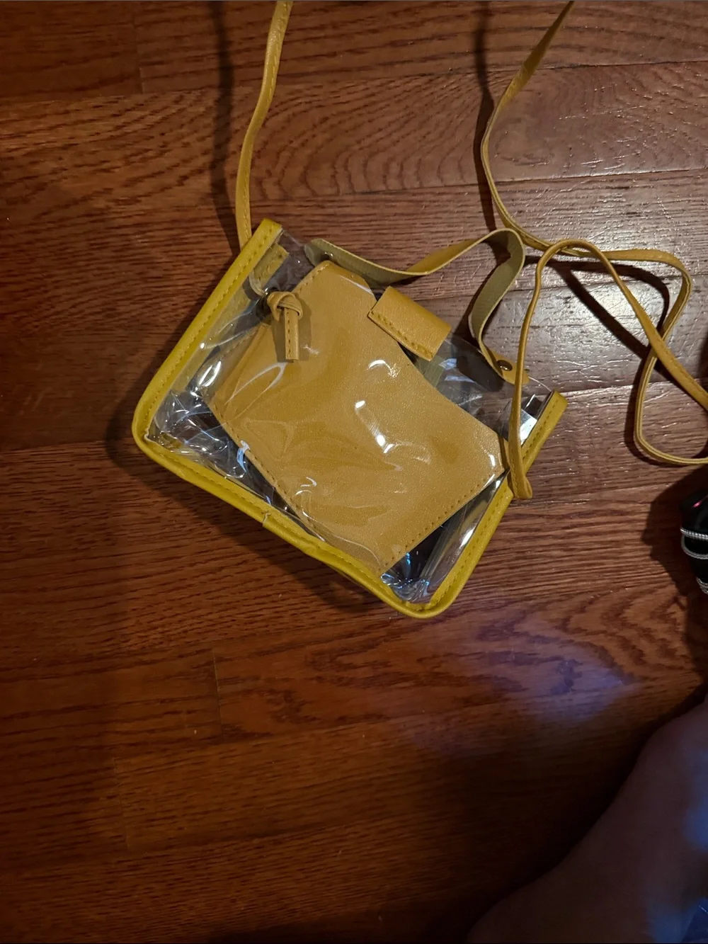 SHEIN Yellow Clear Crossbody Bag with Trim and Strap